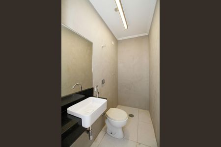 Apartamento à venda com 180m², 3 quartos e 2 vagas Apartamento à venda com 180m², 3 quartos e 2 vagasBanheiro de Serviço