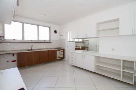 Apartamento à venda com 180m², 3 quartos e 2 vagas Apartamento à venda com 180m², 3 quartos e 2 vagasCozinha
