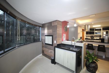 Apartamento à venda com 112m², 3 quartos e 2 vagasSala