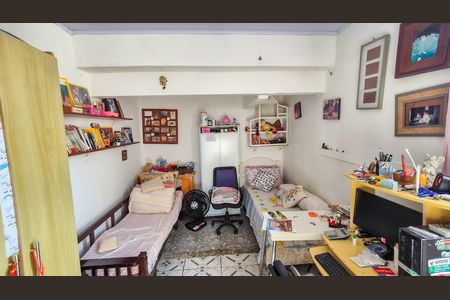Casa à venda com 179m², 2 quartos e sem vaga Casa à venda com 179m², 2 quartos e sem vagaQuarto 1 - 2° andar