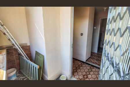 Casa à venda com 179m², 2 quartos e sem vaga Casa à venda com 179m², 2 quartos e sem vagaCorredor terraço 2° andar
