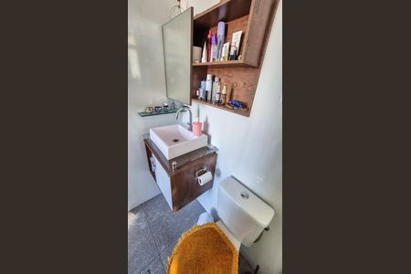Casa à venda com 179m², 2 quartos e sem vaga Casa à venda com 179m², 2 quartos e sem vagaBanheiro - Quarto 2 - 2° andar
