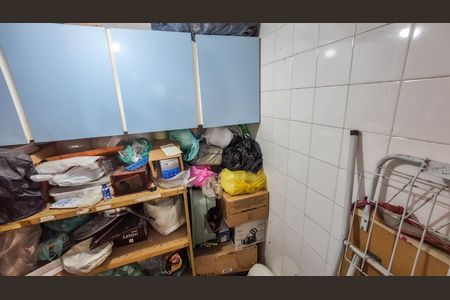Casa à venda com 179m², 2 quartos e sem vaga Casa à venda com 179m², 2 quartos e sem vagaDispensa 2° andar