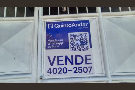 Casa à venda com 179m², 2 quartos e sem vaga Casa à venda com 179m², 2 quartos e sem vagaAdesivo QuintoAndar