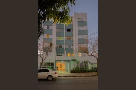 Apartamento para alugar com 137m², 3 quartos e 3 vagas Apartamento para alugar com 137m², 3 quartos e 3 vagasFachada