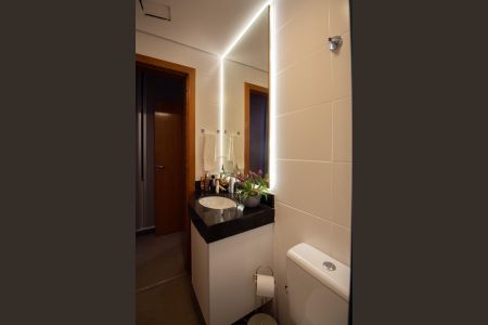 Banheiro da Suíte de apartamento para alugar com 3 quartos, 137m² em Ouro Preto, Belo Horizonte