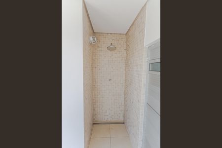Apartamento à venda com 350m², 4 quartos e 6 vagasChuveiro da Sauna na Cobertura