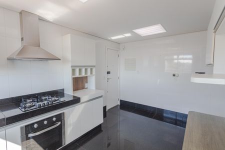 Apartamento à venda com 350m², 4 quartos e 6 vagasCozinha