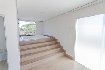 Apartamento à venda com 350m², 4 quartos e 6 vagasHidromassagem na Cobertura