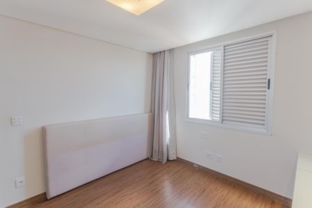 Semi-Suíte 1 de apartamento à venda com 4 quartos, 350m² em Cidade Nova, Belo Horizonte