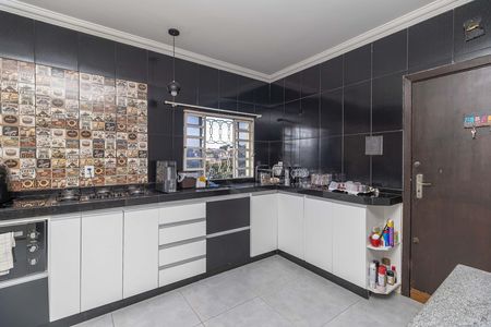 Cozinha de apartamento à venda com 4 quartos, 200m² em Heliópolis, Belo Horizonte