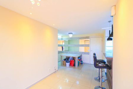 Apartamento para alugar com 65m², 2 quartos e 1 vaga Apartamento para alugar com 65m², 2 quartos e 1 vagaSala