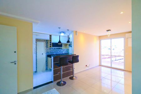 Apartamento para alugar com 65m², 2 quartos e 1 vaga Apartamento para alugar com 65m², 2 quartos e 1 vagaSala