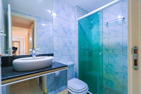 Apartamento para alugar com 65m², 2 quartos e 1 vaga Apartamento para alugar com 65m², 2 quartos e 1 vagaBanheiro da Suíte