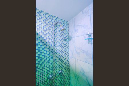 Apartamento para alugar com 65m², 2 quartos e 1 vaga Apartamento para alugar com 65m², 2 quartos e 1 vagaBanheiro da Suíte