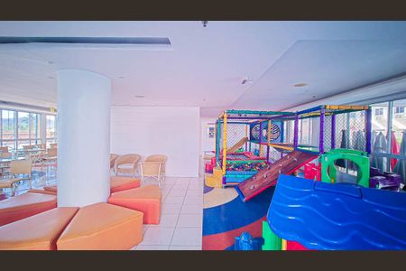 Apartamento para alugar com 65m², 2 quartos e 1 vaga Apartamento para alugar com 65m², 2 quartos e 1 vagaÁrea comum - Salão de festas