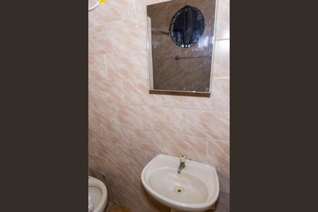 Casa para alugar com 60m², 1 quarto e sem vaga Casa para alugar com 60m², 1 quarto e sem vagaBanheiro