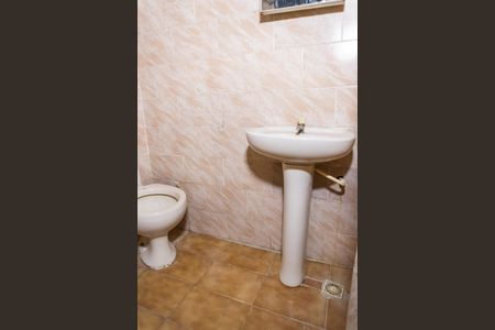 Casa para alugar com 60m², 1 quarto e sem vaga Casa para alugar com 60m², 1 quarto e sem vagaBanheiro