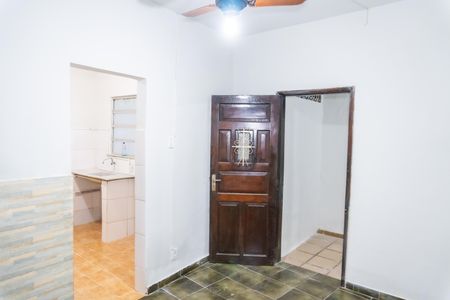 Casa para alugar com 1 quarto, 60m² em Brás de Pina, Rio de Janeiro