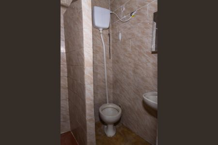 Casa para alugar com 60m², 1 quarto e sem vaga Casa para alugar com 60m², 1 quarto e sem vagaBanheiro