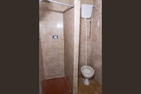 Banheiro de casa para alugar com 1 quarto, 60m² em Brás de Pina, Rio de Janeiro