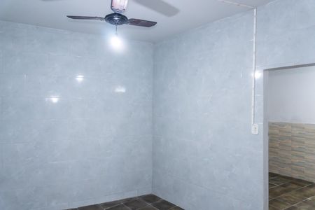 Quarto de casa para alugar com 1 quarto, 60m² em Brás de Pina, Rio de Janeiro