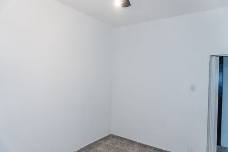 Quarto de casa para alugar com 1 quarto, 70m² em Brás de Pina, Rio de Janeiro