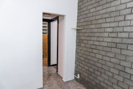 Sala de casa para alugar com 1 quarto, 70m² em Brás de Pina, Rio de Janeiro