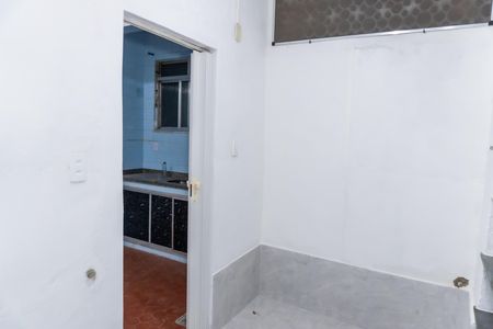 Área de Serviço de casa para alugar com 1 quarto, 70m² em Brás de Pina, Rio de Janeiro