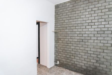 Casa para alugar com 1 quarto, 70m² em Brás de Pina, Rio de Janeiro