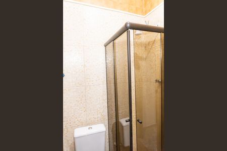 Banheiro de casa para alugar com 1 quarto, 70m² em Brás de Pina, Rio de Janeiro