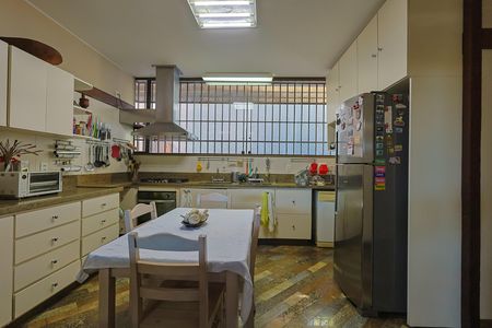 Casa à venda com 4 quartos, 404m² em COMITECO, Belo Horizonte