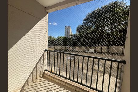 Sacada de apartamento para alugar com 2 quartos, 57m² em Umuarama, Osasco