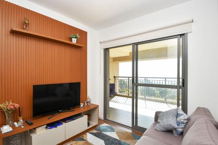 Sala de estar de apartamento à venda com 2 quartos, 78m² em Pinheiros, São Paulo