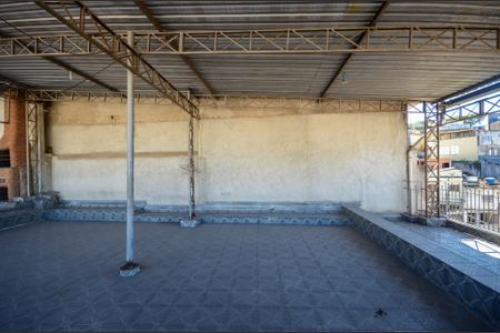 Casa à venda com 287m², 5 quartos e 2 vagas Casa à venda com 287m², 5 quartos e 2 vagasTerraço