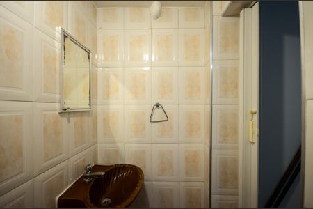 Casa à venda com 287m², 5 quartos e 2 vagas Casa à venda com 287m², 5 quartos e 2 vagasSuíte - Casa 1 - Banheiro
