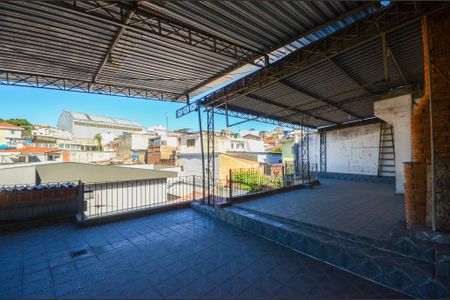 Casa à venda com 287m², 5 quartos e 2 vagas Casa à venda com 287m², 5 quartos e 2 vagasTerraço