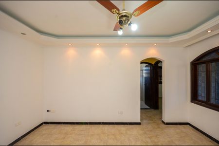 Casa à venda com 287m², 5 quartos e 2 vagas Casa à venda com 287m², 5 quartos e 2 vagasSala - Casa 3