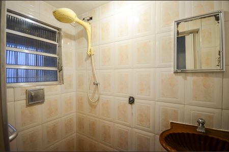 Casa à venda com 287m², 5 quartos e 2 vagas Casa à venda com 287m², 5 quartos e 2 vagasSuíte - Casa 1 - Banheiro