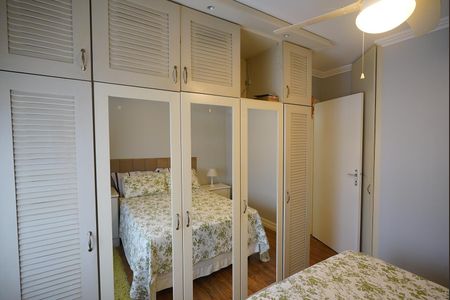 Apartamento à venda com 168m², 3 quartos e 2 vagas Apartamento à venda com 168m², 3 quartos e 2 vagasQuarto 3