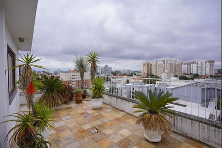 Apartamento à venda com 168m², 3 quartos e 2 vagas Apartamento à venda com 168m², 3 quartos e 2 vagasEspaço externo privado