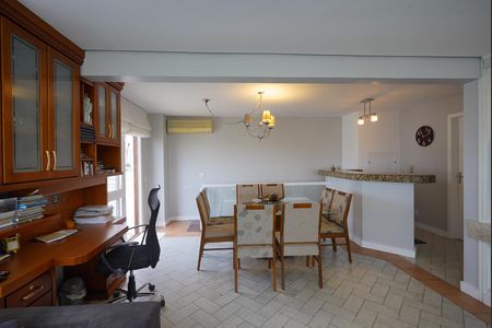 Apartamento à venda com 168m², 3 quartos e 2 vagas Apartamento à venda com 168m², 3 quartos e 2 vagasSala 2