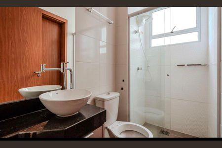 Banheiro de apartamento para alugar com 2 quartos, 73m² em Buritis, Belo Horizonte