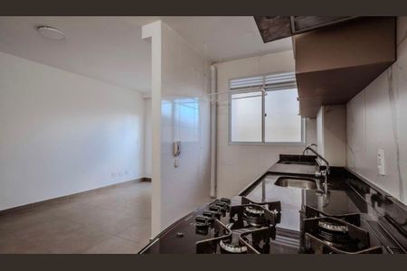 Cozinha de apartamento para alugar com 2 quartos, 73m² em Buritis, Belo Horizonte