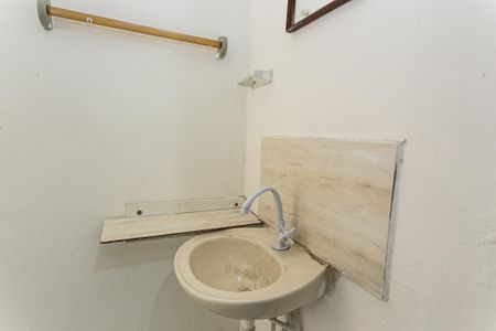 Casa de condomínio para alugar com 80m², 2 quartos e 1 vaga Casa de condomínio para alugar com 80m², 2 quartos e 1 vagaBanheiro