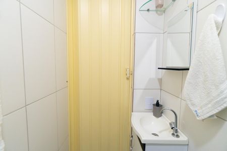 Banheiro de kitnet/studio para alugar com 1 quarto, 35m² em Jardim Jabaquara, São Paulo