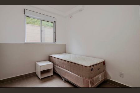 Quarto de apartamento para alugar com 2 quartos, 77m² em Buritis, Belo Horizonte