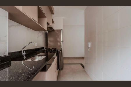 Cozinha de apartamento para alugar com 2 quartos, 77m² em Buritis, Belo Horizonte