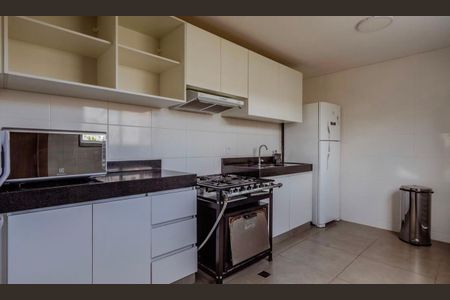 Cozinha de apartamento para alugar com 2 quartos, 78m² em Buritis, Belo Horizonte