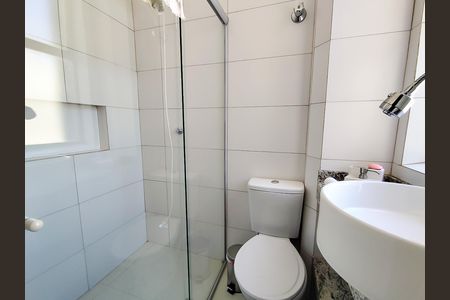 Banheiro de kitnet/studio à venda com 1 quarto, 30m² em Lourdes, Belo Horizonte
